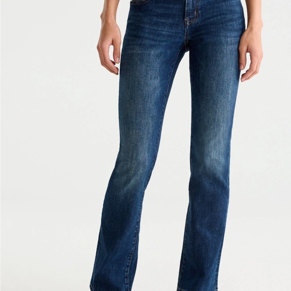 Aeropostale Mid-Rise Bootcut Jean - Picture 2 of 3